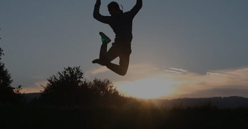 A importância do amor-próprio na busca pela felicidade